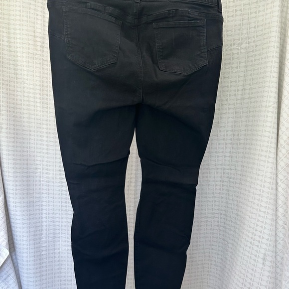 Torrid Bombshell skinny black distressed jeans - Picture 2 of 2